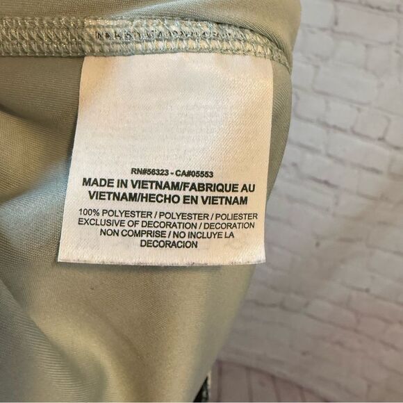 Nike Gray Striped Shorts with Teal Logo - Picture 6 of 7